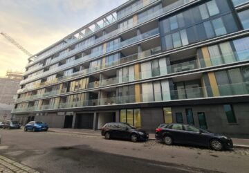 Anlegerwohnung. Luxuriöse helle Wohnung mit Balkon. Anlage